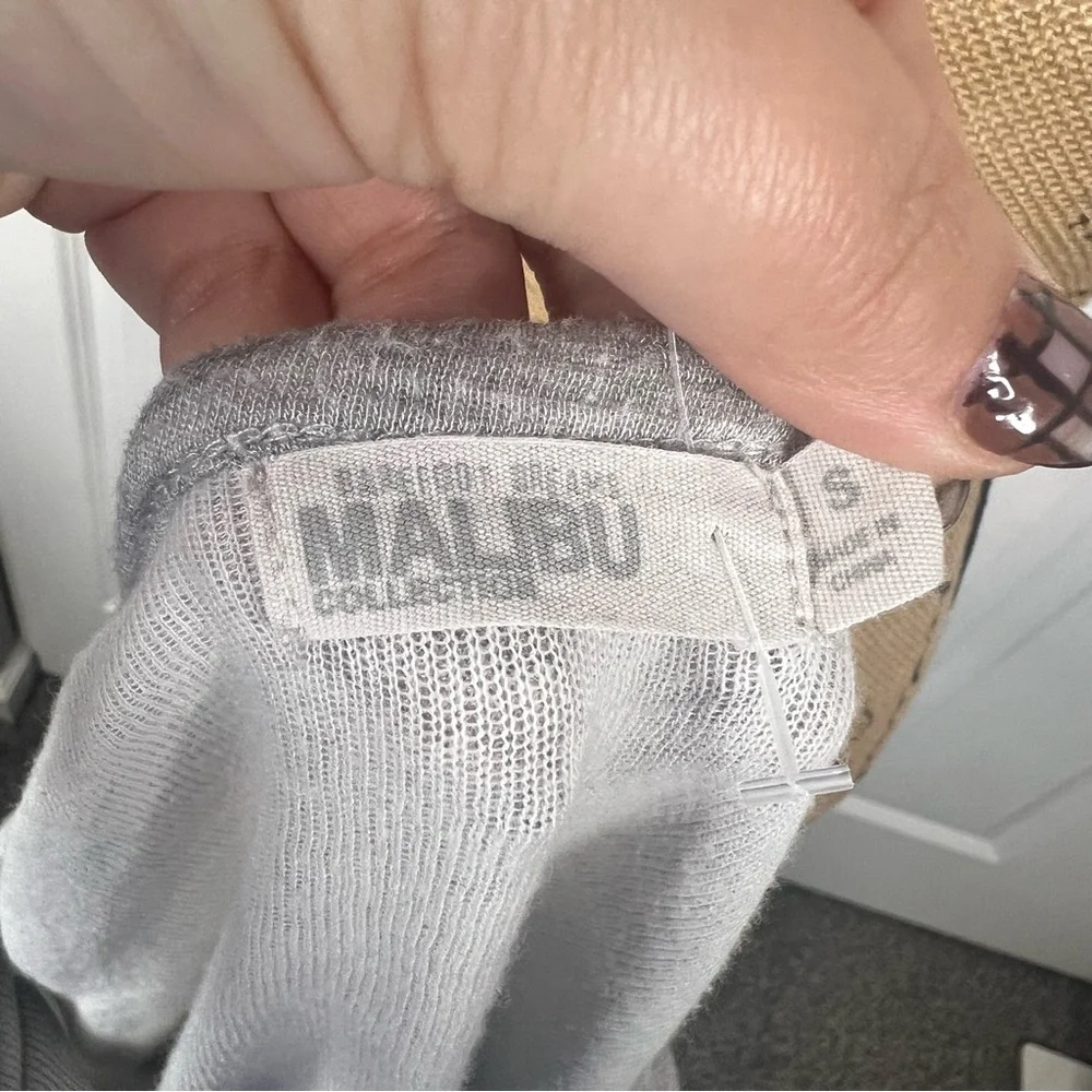 Sz S Barefoot Dreams Malibu Collection NWOT $138 MSRP Gray Sweater
